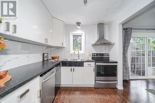 1 Plum Tree Way, Toronto, ON - Indoor Photo Showing Kitchen