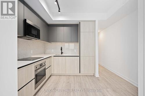 2615 - 108 Peter Street, Toronto, ON - Indoor Photo Showing Kitchen With Upgraded Kitchen