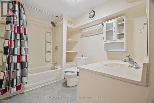 569 Howard Street, Oshawa, ON - Indoor Photo Showing Bathroom