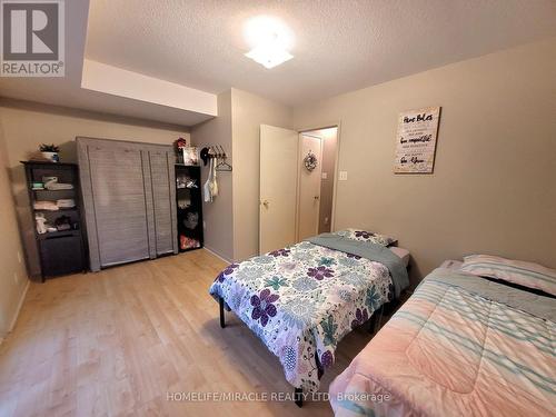 22 Exchequer Place, Toronto, ON - Indoor Photo Showing Bedroom