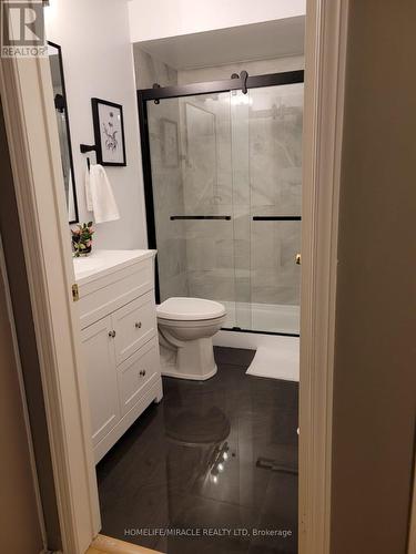 22 Exchequer Place, Toronto, ON - Indoor Photo Showing Bathroom