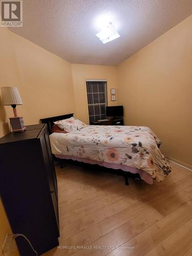 22 Exchequer Place, Toronto, ON - Indoor Photo Showing Bedroom