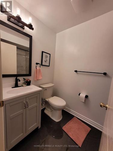 22 Exchequer Place, Toronto, ON - Indoor Photo Showing Bathroom