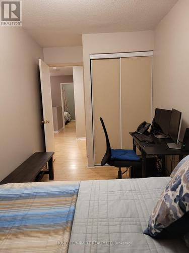 22 Exchequer Place, Toronto, ON - Indoor Photo Showing Bedroom