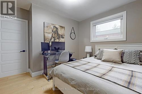 4 Child Drive, Aurora, ON - Indoor Photo Showing Bedroom