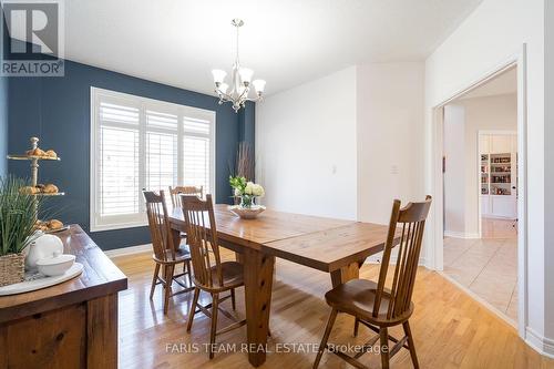 28 Camelot Square, Barrie, ON - Indoor Photo Showing Dining Room