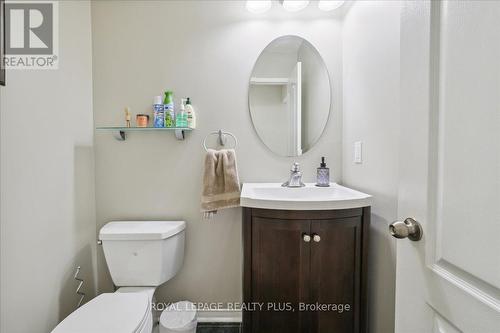 31 Fiddleneck Crescent, Brampton, ON - Indoor Photo Showing Bathroom