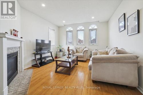 31 Fiddleneck Crescent, Brampton, ON - Indoor Photo Showing Living Room With Fireplace