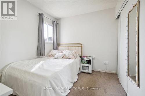 31 Fiddleneck Crescent, Brampton, ON - Indoor Photo Showing Bedroom