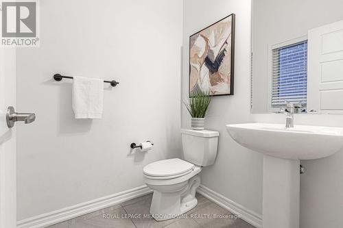 134 Yates Drive, Milton, ON - Indoor Photo Showing Bathroom