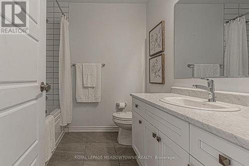 134 Yates Drive, Milton, ON - Indoor Photo Showing Bathroom