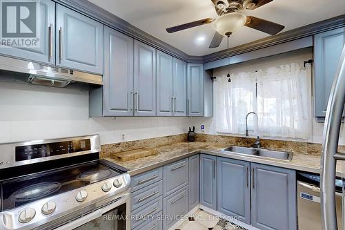 14 Greenhills Square, Brampton, ON - Indoor Photo Showing Kitchen With Double Sink