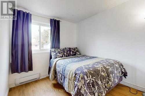 14 Greenhills Square, Brampton, ON - Indoor Photo Showing Bedroom