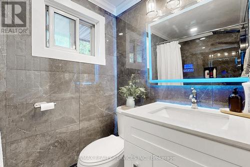 14 Greenhills Square, Brampton, ON - Indoor Photo Showing Bathroom