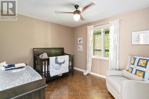 1836 Friar Tuck Court, Mississauga, ON - Indoor Photo Showing Bedroom