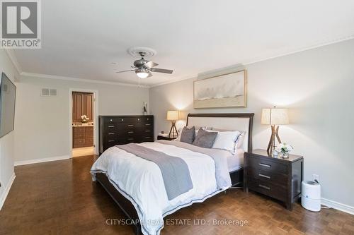 1836 Friar Tuck Court, Mississauga, ON - Indoor Photo Showing Bedroom