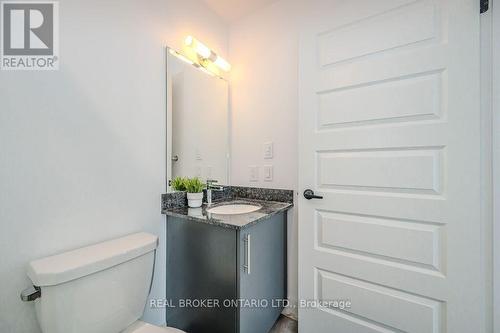 601 - 26 Lowes Road W, Guelph, ON - Indoor Photo Showing Bathroom