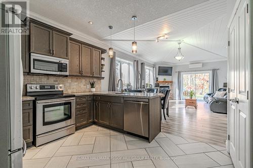 2 Jordan Lane, Huntsville, ON - Indoor Photo Showing Kitchen With Upgraded Kitchen