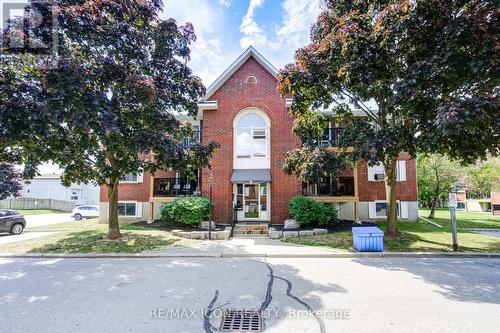 601 - 565 Greenfield Avenue, Kitchener, ON - Outdoor With Facade