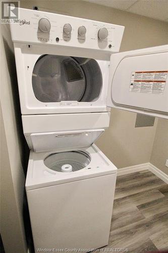 728 Brownstone Unit# 409, Lakeshore, ON - Indoor Photo Showing Laundry Room