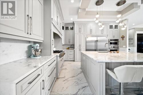 897 Talbot Road, Maidstone, ON - Indoor Photo Showing Kitchen With Upgraded Kitchen