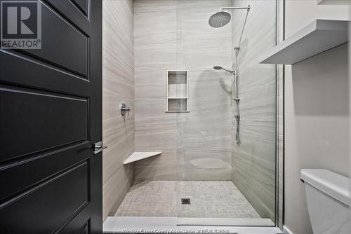 897 Talbot Road, Maidstone, ON - Indoor Photo Showing Bathroom