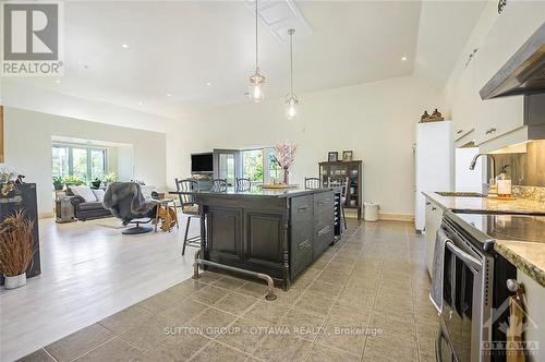 18924 County Road 22 Road, North Glengarry, ON - Indoor Photo Showing Kitchen