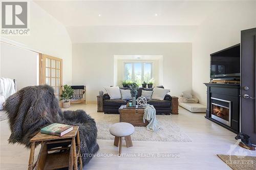 18924 County Road 22 Road, North Glengarry, ON - Indoor Photo Showing Living Room With Fireplace