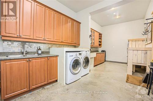 18924 County Road 22 Road, North Glengarry, ON - Indoor Photo Showing Laundry Room