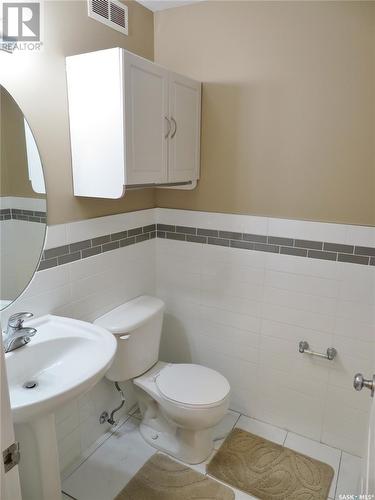 123 445 Bayfield Crescent, Saskatoon, SK - Indoor Photo Showing Bathroom