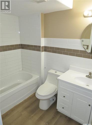 123 445 Bayfield Crescent, Saskatoon, SK - Indoor Photo Showing Bathroom