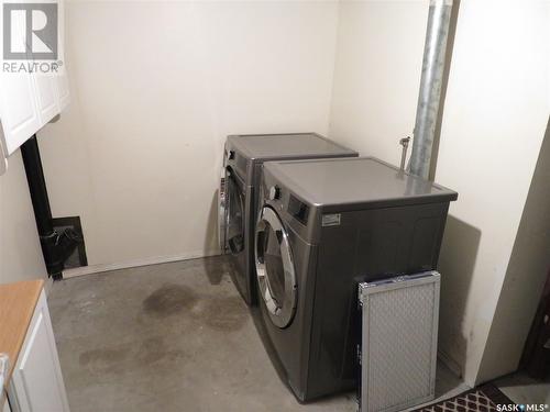 123 445 Bayfield Crescent, Saskatoon, SK - Indoor Photo Showing Laundry Room