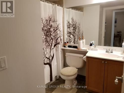 2108 - 15 Greenview Avenue, Toronto, ON - Indoor Photo Showing Bathroom