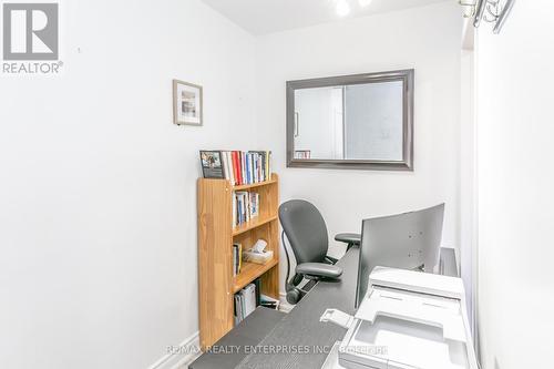 305B - 211 Forum Drive, Mississauga, ON - Indoor Photo Showing Office