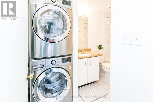 305B - 211 Forum Drive, Mississauga, ON - Indoor Photo Showing Laundry Room