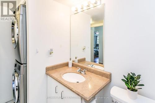 305B - 211 Forum Drive, Mississauga, ON - Indoor Photo Showing Bathroom