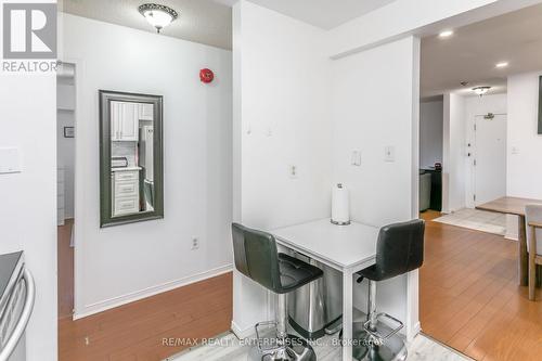 305B - 211 Forum Drive, Mississauga, ON - Indoor Photo Showing Other Room