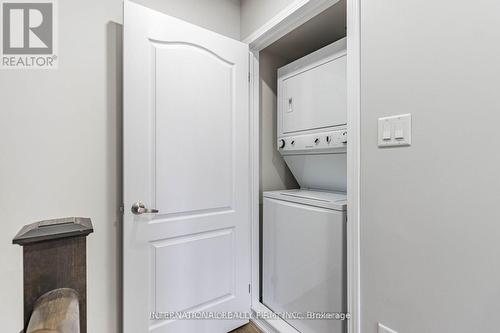 124 - 2441 Greenwich Drive, Oakville, ON - Indoor Photo Showing Laundry Room