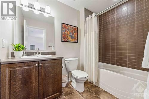 192 Akerson Road, Ottawa, ON - Indoor Photo Showing Bathroom