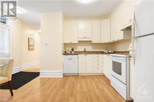 14 Charles Street, Arnprior, ON - Indoor Photo Showing Kitchen