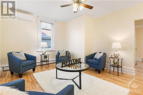 14 Charles Street, Arnprior, ON - Indoor Photo Showing Living Room