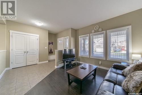 3366 Green Moss Lane, Regina, SK - Indoor Photo Showing Living Room