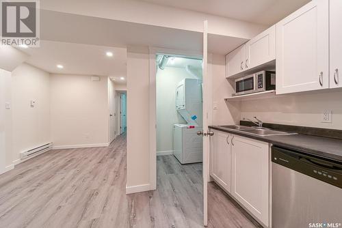 3366 Green Moss Lane, Regina, SK - Indoor Photo Showing Kitchen With Double Sink