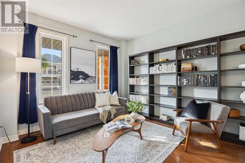 591 Fleetwood Drive, Oshawa (Eastdale), ON - Indoor Photo Showing Living Room