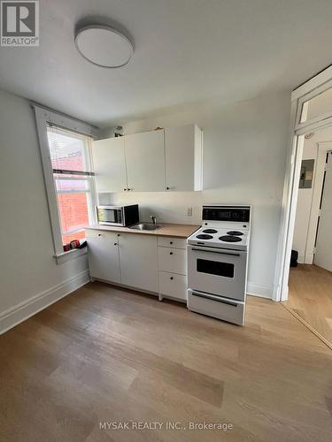 14-18 Brubacher Street, Kitchener, ON - Indoor Photo Showing Kitchen