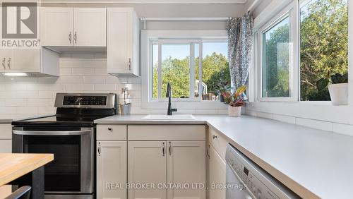 262 Oakland Road, Brant, ON - Indoor Photo Showing Kitchen