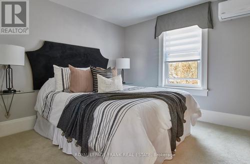 536 Centre Street N, Whitby (Downtown Whitby), ON - Indoor Photo Showing Bedroom