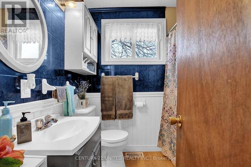 1976 Fish Lake Road, Prince Edward County (Sophiasburgh), ON - Indoor Photo Showing Bathroom