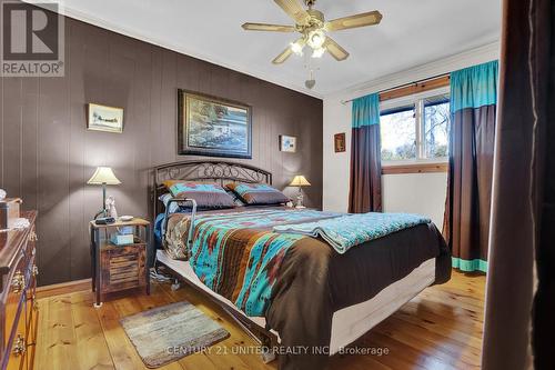 1976 Fish Lake Road, Prince Edward County (Sophiasburgh), ON - Indoor Photo Showing Bedroom