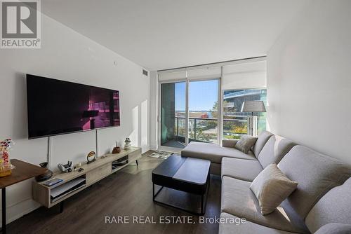 312 - 1 Edgewater Drive, Toronto, ON - Indoor Photo Showing Living Room